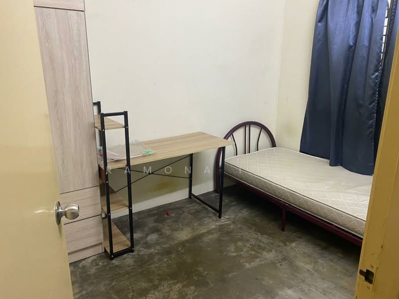 Taman Batu Berendam Putra untuk Untuk Dijual - RM 380,000, Mac 2026 - Bedroom - PropertyGuru.com.my