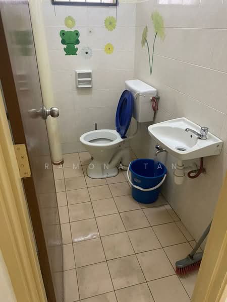 Taman Batu Berendam Putra untuk Untuk Dijual - RM 380,000, Mac 2026 - Bathroom - PropertyGuru.com.my