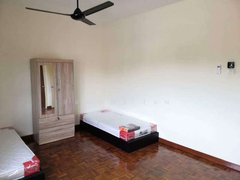 Taman Batu Berendam Putra untuk Untuk Dijual - RM 380,000, Mac 2026 - Bedroom - PropertyGuru.com.my