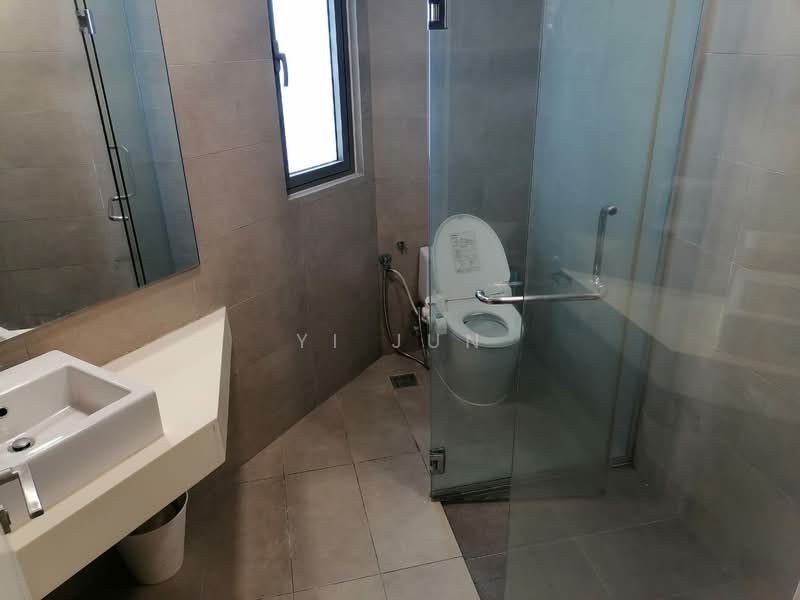 Condominium for Rent at Vivo Residential Suites - Yi Jun - Bathroom - PropertyGuru.com.my