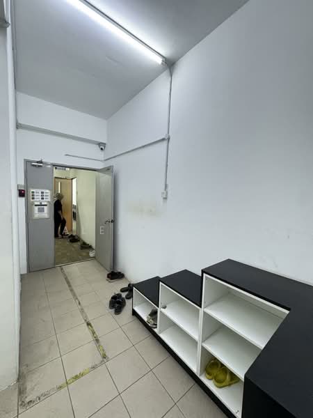 Shop / Office for Sale in Kota Damansara (Selangor) - Alex CHONG - Entrance - PropertyGuru.com.my