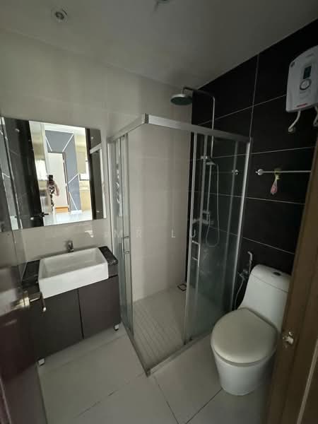 Condominium for Rent at Amberside @ Country Garden Danga Bay - Mr Lu - Bathroom - PropertyGuru.com.my