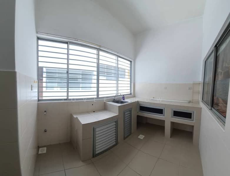 2-storey Terraced House for Sale in Setia Indah (Setia Alam) - Jovee Chow - Kitchen - PropertyGuru.com.my
