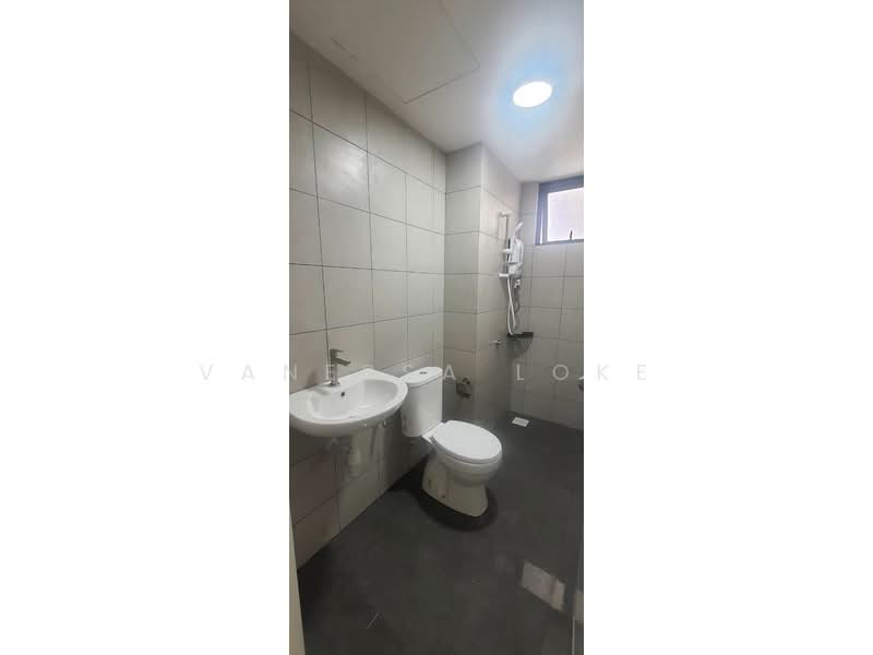 Flat for Rent at PANGSAPURI MESRA - Vanessa Loke - Bathroom - PropertyGuru.com.my
