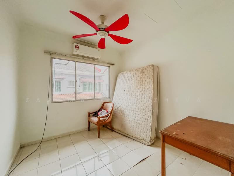 2-storey Terraced House for Sale in Taman Sutera (Kajang) - Zarema Kulbuzheva - Bedroom - PropertyGuru.com.my