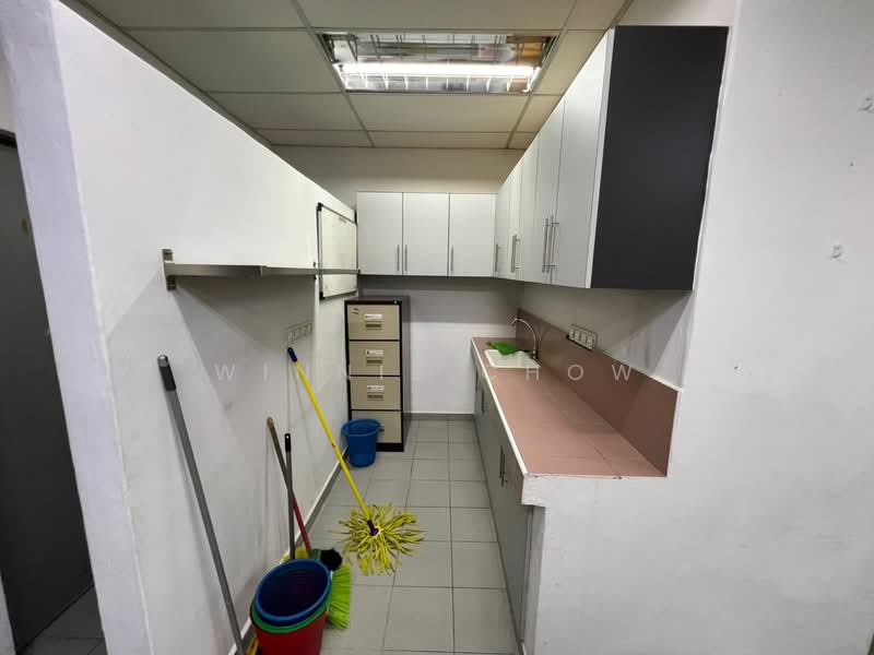 Office for Rent in Kota Kemuning (Shah Alam) - Winnie Chow - Kitchen - PropertyGuru.com.my