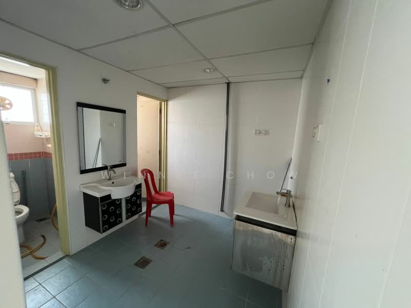 Office for Rent in Kota Kemuning (Shah Alam) - Winnie Chow - Bathroom - PropertyGuru.com.my