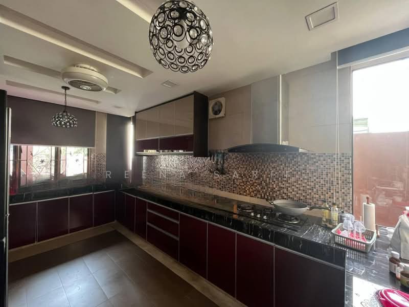 Bungalow for Sale in Klang (Selangor) - Reena Sarif - Kitchen - PropertyGuru.com.my