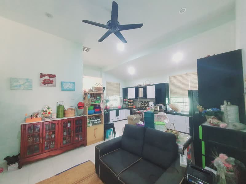 Taman Belimbing Setia untuk Untuk Dijual - RM 595,000, Mac 2026 - Living Room - PropertyGuru.com.my