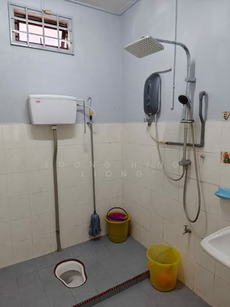 2-storey Terraced House for Sale in Taman Puteri Wangsa (Ulu Tiram) - Loong Hing Liong - Bathroom - PropertyGuru.com.my