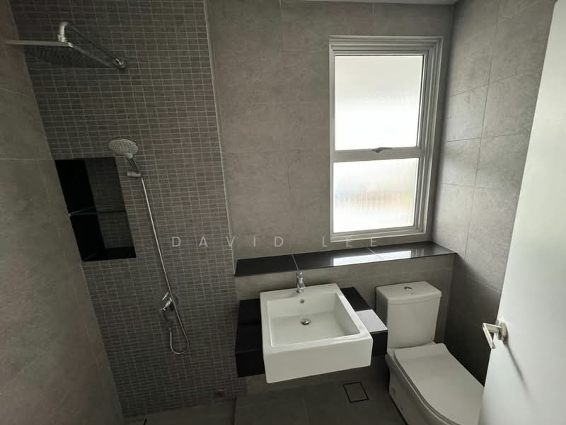 Rumah Teres 2 Tingkat untuk Dijual di Rawang (Selangor) - David Lee - Bathroom - PropertyGuru.com.my