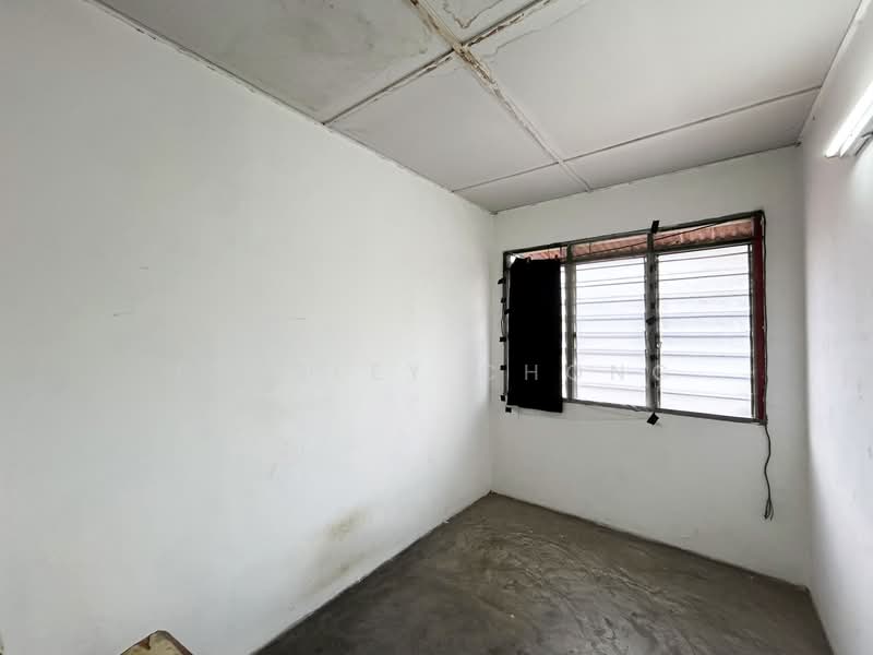 New Town Kampar 2 Storey Terrace untuk Untuk Dijual - RM 180,000, Mac 2026 - Bedroom 3 - PropertyGuru.com.my