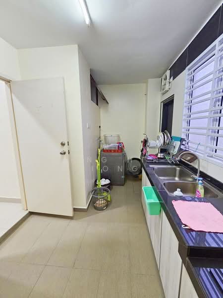 2-storey Terraced House for Sale in Taman Mutiara Rini (Skudai) - Loong Hing Liong - Kitchen - PropertyGuru.com.my
