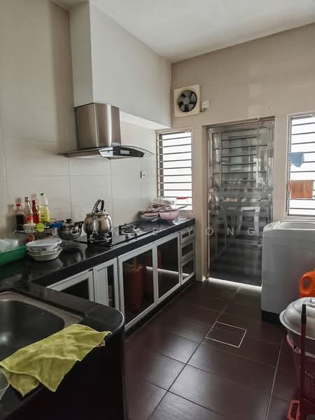 1.5-storey Terraced House for Sale in Johor Bahru (Johor) - JOANNE YONG - Kitchen - PropertyGuru.com.my