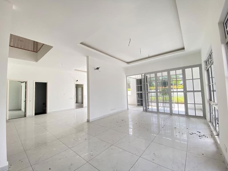Cluster House for Sale in Taman Ekoflora (Johor Bahru) - Ken Chai - Living Room - PropertyGuru.com.my
