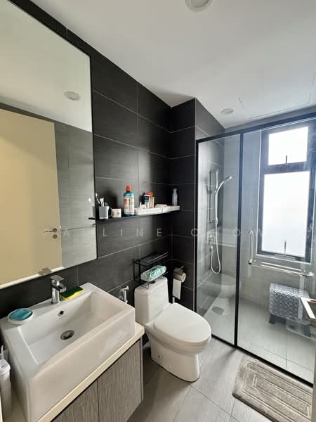 Servis Apartment untuk Dijual di The Arcuz - Pauline Chow - Bathroom - PropertyGuru.com.my