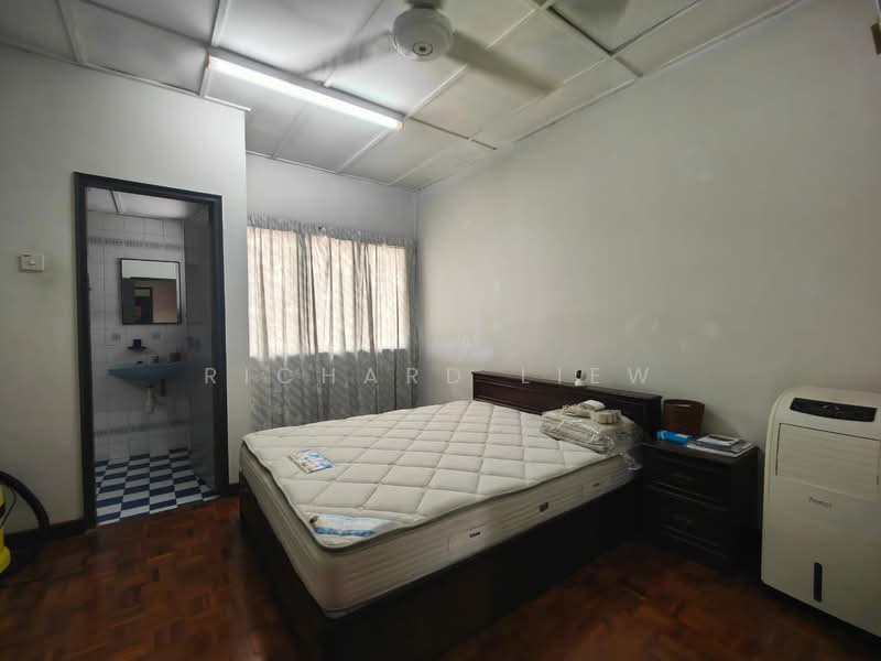 2-storey Terraced House for Sale in SS 21, Damansara Utama (Petaling Jaya) - Richard Liew - Bedroom - PropertyGuru.com.my