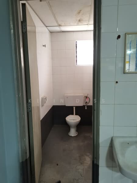 Hicom - Glenmarie Industrial Park untuk Untuk Dijual - RM 1,330,000, Mac 2026 - Bathroom - PropertyGuru.com.my