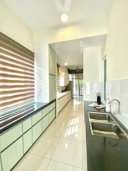 Park View residence untuk Untuk Disewa - RM 4,800 /bulan, Mac 2026 - Kitchen - PropertyGuru.com.my