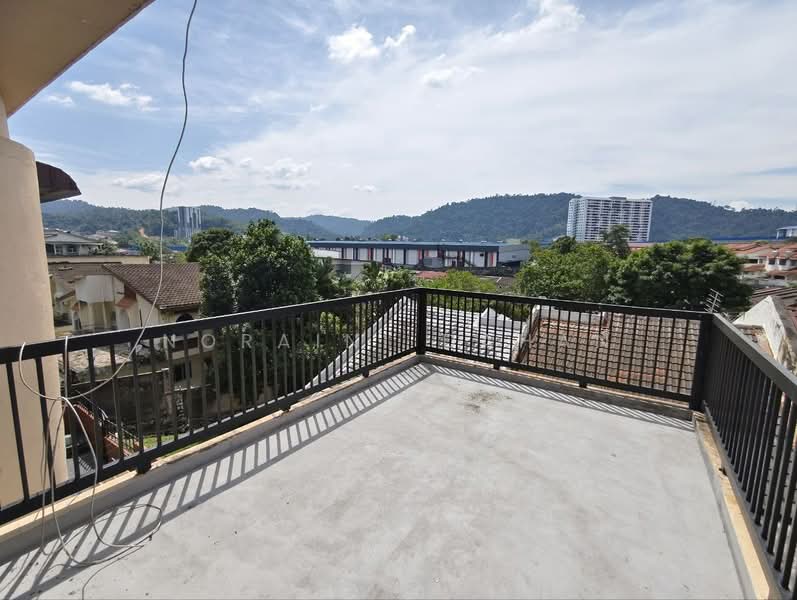 3.5-storey Terraced House for Sale in Ampang Jaya (Ampang) - Noraini Dahan - Exterior - PropertyGuru.com.my