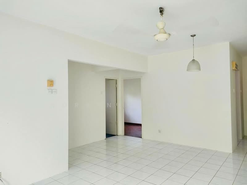 Crystal Tower (Pangsapuri Kristal) untuk Untuk Dijual - RM 340,000, Mac 2026 - Living Room - PropertyGuru.com.my