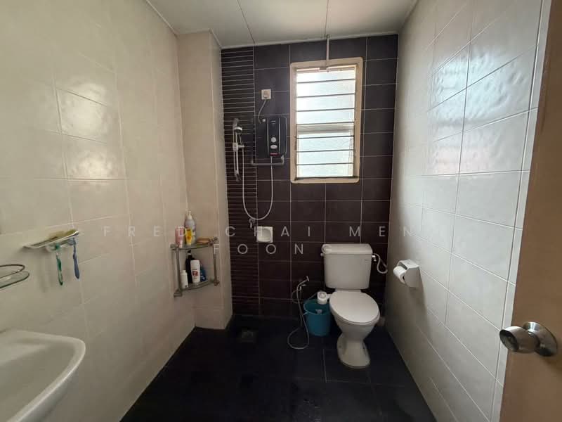 2.5-storey Terraced House for Sale in Taman Sungai Sering (Cheras) - Fred Chai Meng Foong - Bathroom - PropertyGuru.com.my