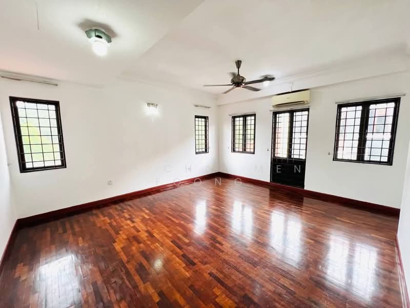 Semi-Detached House for Sale in Alam Damai (Cheras) - Fred Chai Meng Foong - Living Room - PropertyGuru.com.my