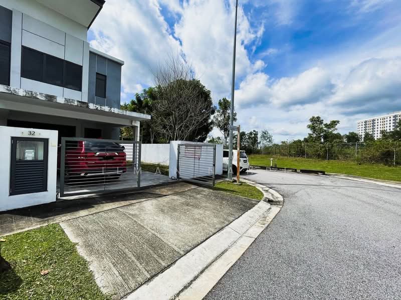 2-storey Terraced House for Sale in Semenyih (Selangor) - Ilman Nahri - Exterior - PropertyGuru.com.my