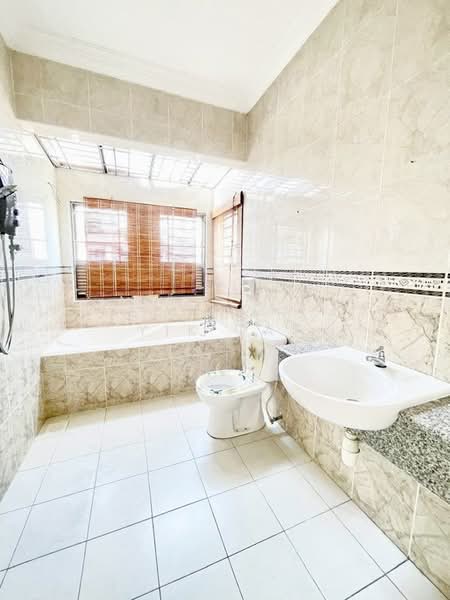 Austin Perdana Austins Perdanas untuk Untuk Dijual - RM 1,500,000, Mac 2026 - Bathroom - PropertyGuru.com.my