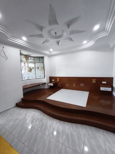 2-storey Terraced House for Sale in Taman Pulai Utama (Skudai) - P.E. Chew - Bedroom - PropertyGuru.com.my