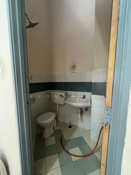 Bukit Indah untuk Untuk Disewa - RM 1,800 /bulan, Mac 2026 - Bathroom - PropertyGuru.com.my