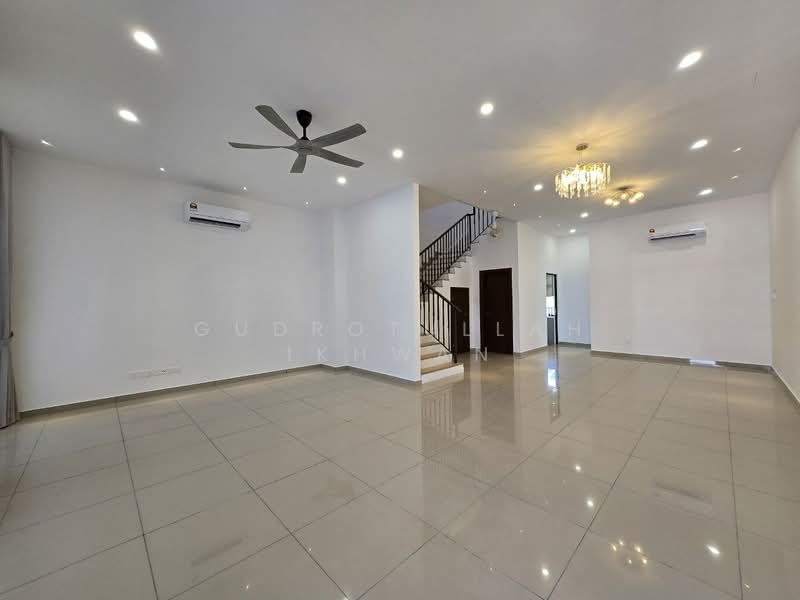 Setia Safiro @ Adella untuk Untuk Dijual - RM 1,200,000, Mac 2026 - Living Room - PropertyGuru.com.my