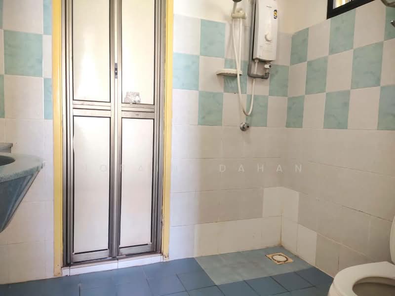 Condominium for Sale at Platinum Hill PV 3 - Noraini Dahan - Bathroom - PropertyGuru.com.my