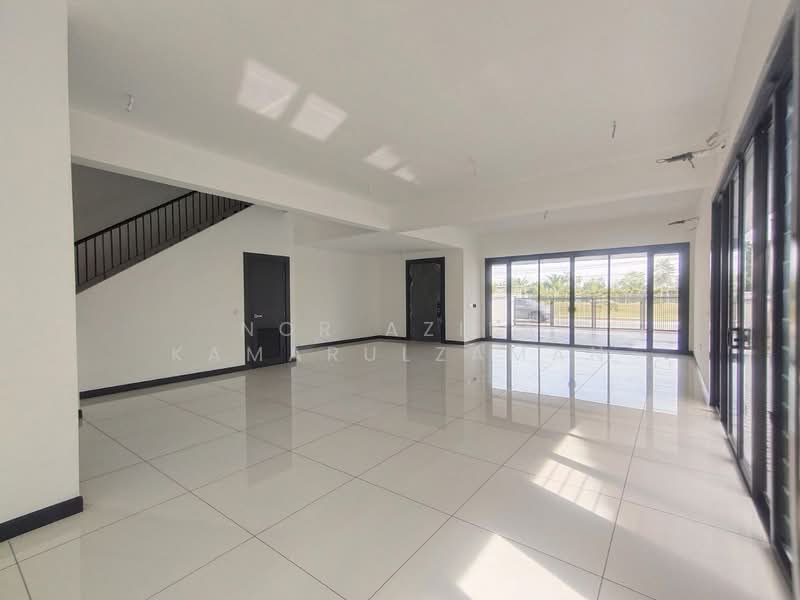 City of Elmina : Hevea untuk Untuk Dijual - RM 2,000,000, Mac 2026 - Living Room - PropertyGuru.com.my