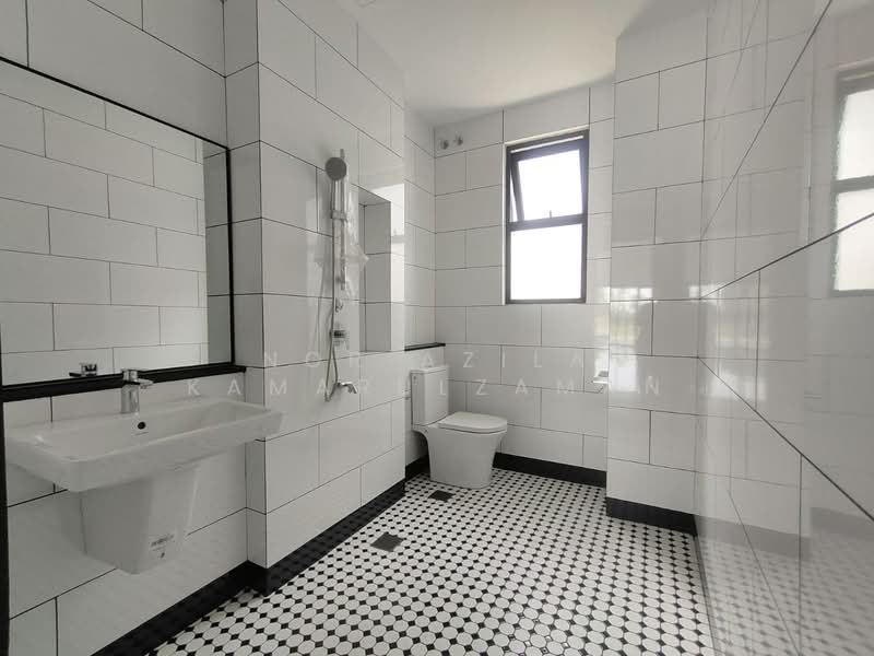 City of Elmina : Hevea untuk Untuk Dijual - RM 2,000,000, Mac 2026 - Bathroom - PropertyGuru.com.my