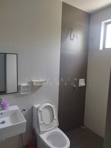 2.5-storey Terraced House for Rent in Alam Impian (Shah Alam) - Ganabathi A/L Ramachandran - Bathroom - PropertyGuru.com.my