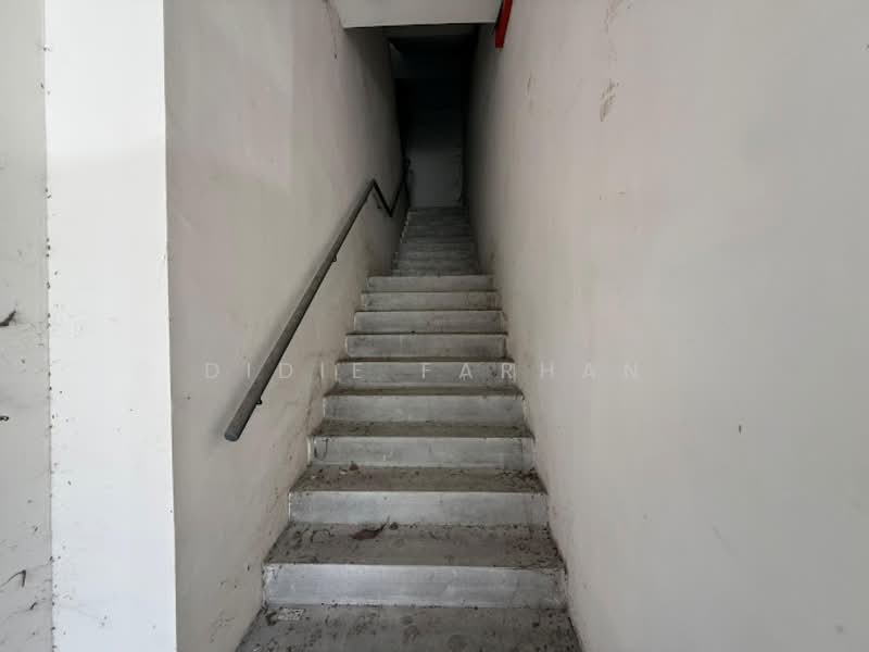 Shop for Sale in Simpang Renggam (Johor) - DIDIE FARHAN - Corridor - PropertyGuru.com.my