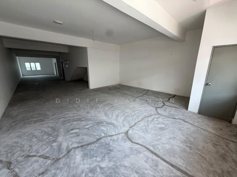 Shop for Sale in Simpang Renggam (Johor) - DIDIE FARHAN - Interior - PropertyGuru.com.my