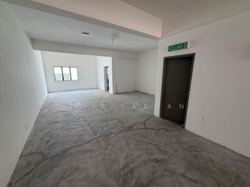 Shop for Sale in Simpang Renggam (Johor) - DIDIE FARHAN - Interior - PropertyGuru.com.my