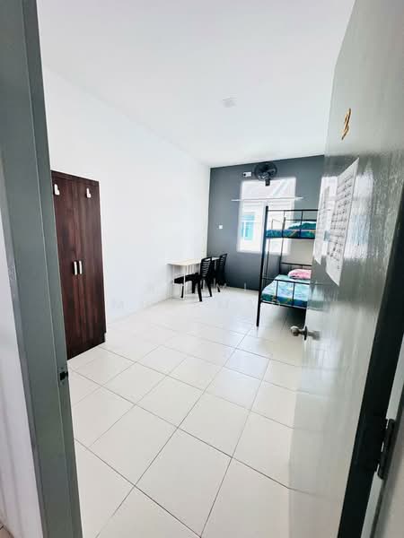 2-storey Terraced House for Sale in Taman Chepor Damai (Chemor) - Azimi Muhamad - Bedroom - PropertyGuru.com.my