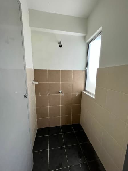 Apartment for Sale at Pangsapuri Suria 1 Batu Kawan - Alvin Sim - Bathroom - PropertyGuru.com.my