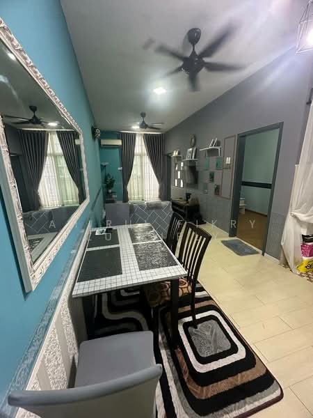Pangsapuri untuk Disewa di Selangorku Pr1ma Lakefront Homes - Amirul Fikry Zulkifly - Dining Room - PropertyGuru.com.my