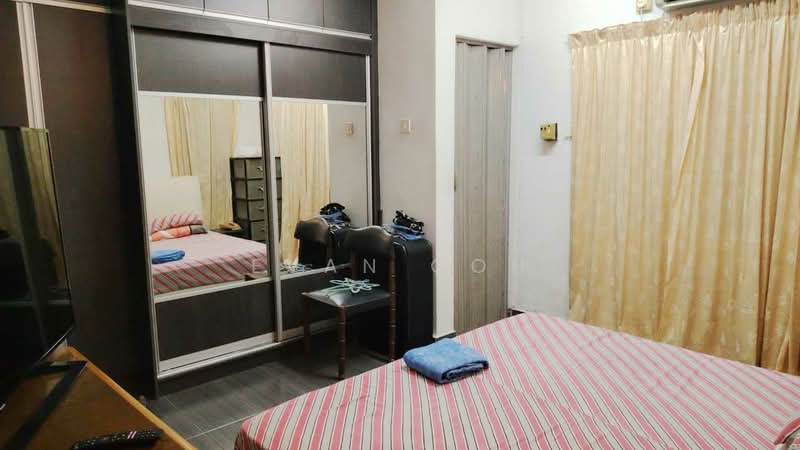 2-storey Terraced House for Sale in Puchong Utama (Seksyen 10) (Puchong) - Evan Goh - Bedroom - PropertyGuru.com.my