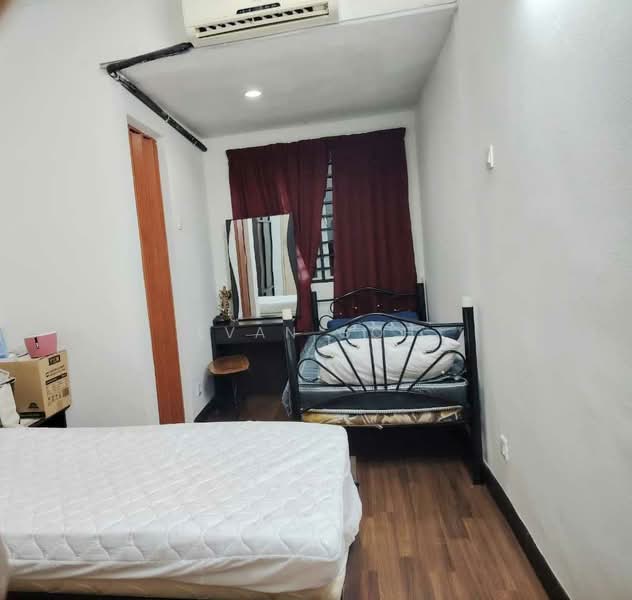 2-storey Terraced House for Sale in Puchong Utama (Seksyen 10) (Puchong) - Evan Goh - Bedroom - PropertyGuru.com.my