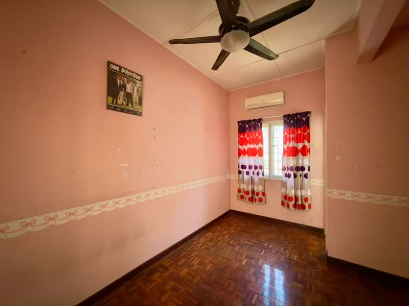 Desa 7, Bandar Country Homes, Rawang untuk Untuk Dijual - RM 499,000, Mac 2026 - Bedroom - PropertyGuru.com.my