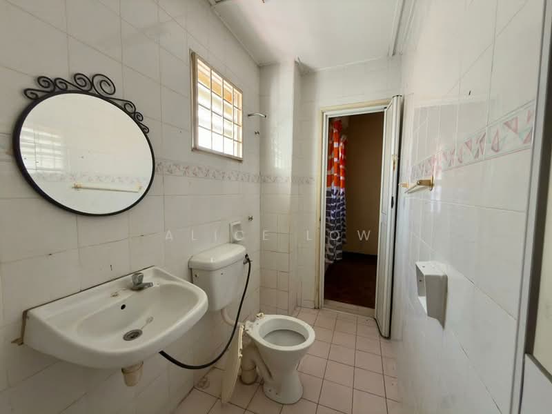 Desa 7, Bandar Country Homes, Rawang untuk Untuk Dijual - RM 499,000, Mac 2026 - Bathroom - PropertyGuru.com.my