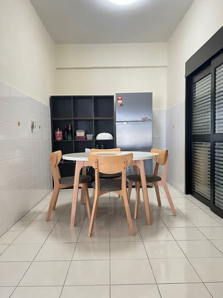 Putra Place Condominium untuk Untuk Disewa - RM 1,700 /bulan, Mac 2026 - Dining Room - PropertyGuru.com.my