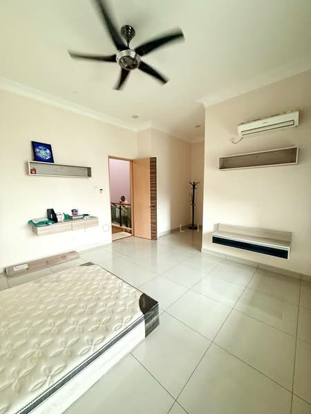 2-storey Terraced House for Sale in Taman Seri Austin (Tebrau) - Fong Lik - Bedroom - PropertyGuru.com.my