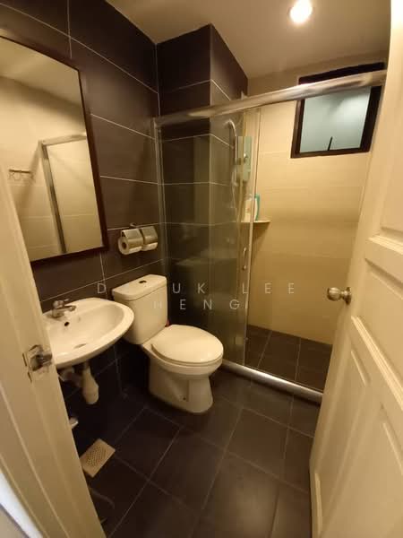 Kinta Riverfront Hotel & Suites untuk Untuk Disewa - RM 1,800 /bulan, Mac 2026 - Bathroom - PropertyGuru.com.my