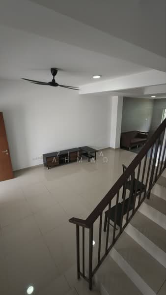 Rumah Teres 2 Tingkat untuk Disewa di Sepang (Selangor) - Zilla Ahmad - Living Room - PropertyGuru.com.my